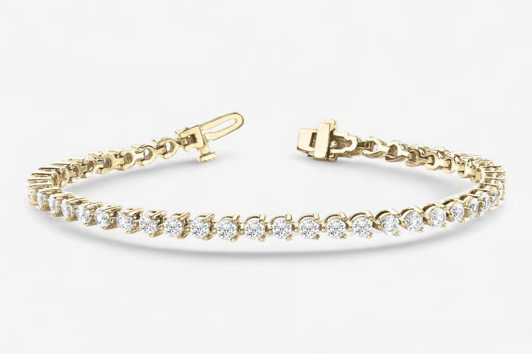 18k Yellow Gold Natural Diamond bracelet 4.91 Carats
